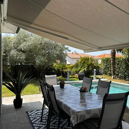 Superbe 6 Personnes Proche Ocean Et بيت للعطل Linxe
